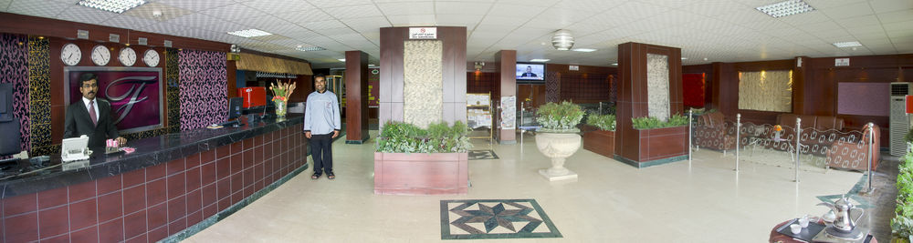 Al Farhan Hotel Suites Al Al Jubail Buitenkant foto